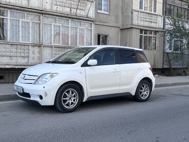 купить машину за 2000 долларов: Toyota ist: 2003 г., 1.3 л, Автомат, Бензин