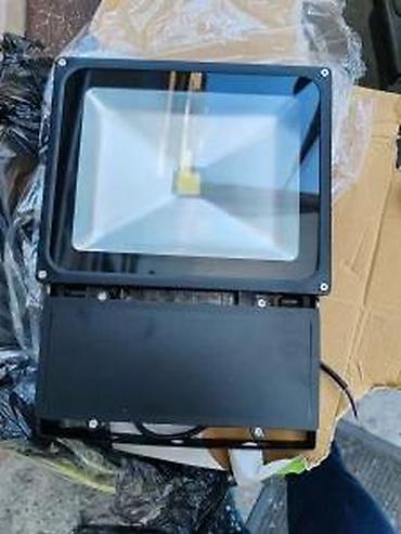 Rasveta: Led reflektor više vrsta sa senzorom pokreta RGB. REFLEKTOR STARA — 8