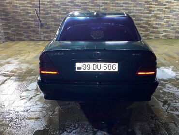 Mercedes-Benz: Mercedes-Benz 240: 2.4 l | 1998 il Sedan — 12