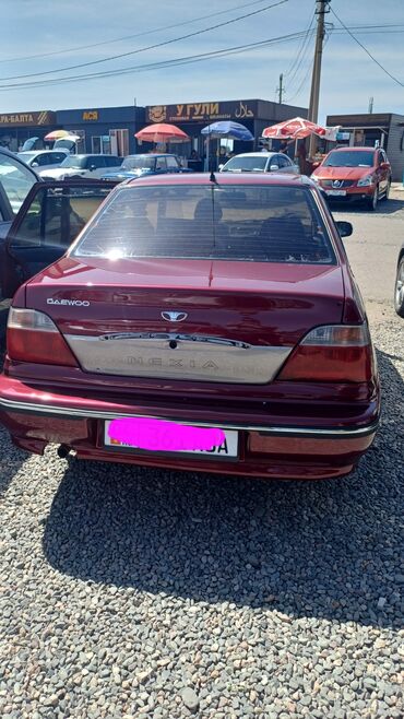 срочно продаю машину бишкек: Daewoo Nexia: 2008 г., 1.5 л, Механика, Бензин, Седан