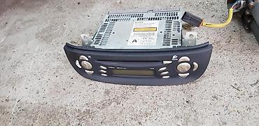 RADIO CD ZA NISSAN ALMERA TINO OD 2002. DO 2007. GOD
