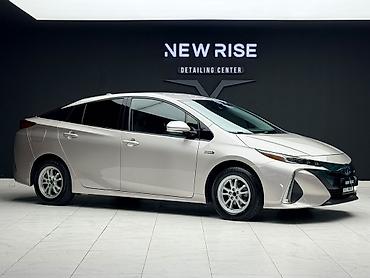 corolla 2022: Toyota Prius: 2017 г., Гибрид, Лифтбек — 1