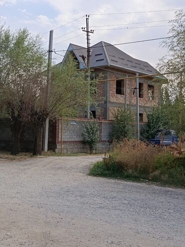 дордой прадаю дом: Дом, 200 м², 6 комнат