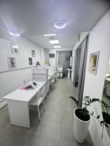 продаю под бизнес: ПРОДАЮ ГОТОВЫЙ МАНИКЮРНЫЙ БИЗНЕС! Отличный вариант для мастеров