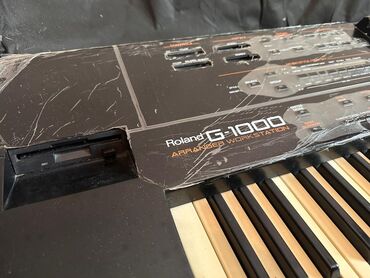 Sintezatorlar: Sintezator, Roland — 6