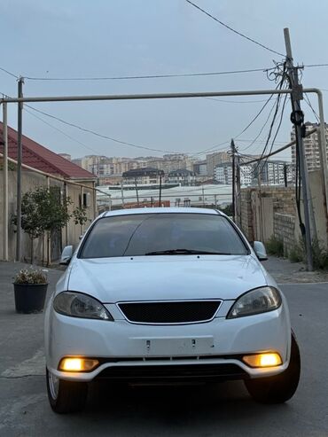 Daewoo: Daewoo Gentra: 1.5 л | 2014 г. Седан
