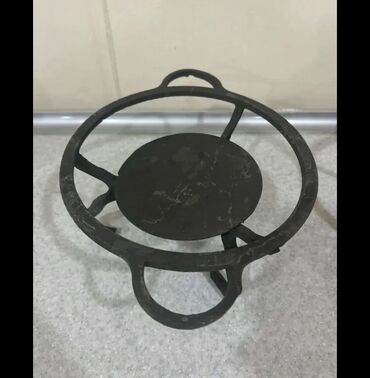 Manqallar, qrillər, barbekyu: Saç ici satılır.Ayaqaltılığı və tavası var. Dəmirdir.Təzədir.Çeşıdlər — 17