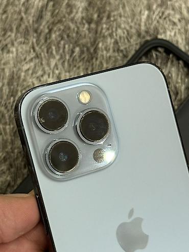 Apple iPhone: IPhone 13 Pro, Б/у, 256 ГБ, Голубой, Чехол, 85 % — 2