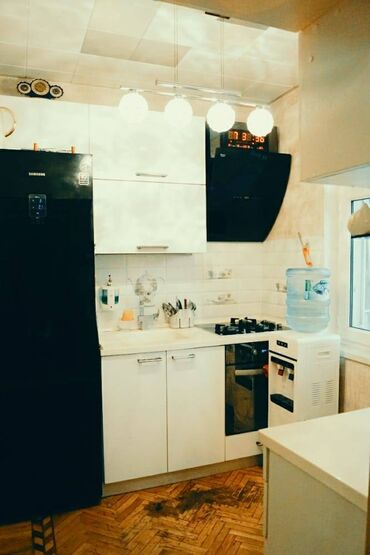 Köhnə tikili: Bakı, 5 otaqlı, Köhnə tikili, m. Gənclik, 150 kv. m — 10