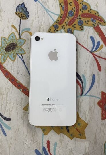 phone 5s: IPhone 4S, Б/у, Чехол