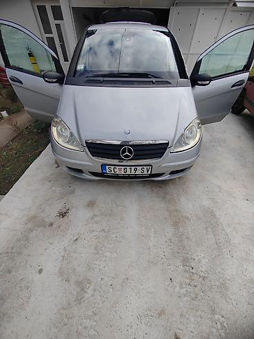 delovi za generic motore: Mercedes-Benz A-klasa (W169) – 5 vrata, srebrna boja Glavne — 3