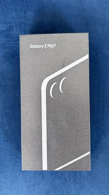 12 pro iphone: Samsung Galaxy Z Flip7, Б/у, 512 ГБ, цвет - Черный — 1