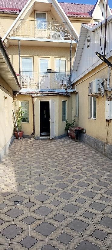 Продажа коттеджей и домов: Продаётся двух этажный с мансардой частный жилой дом в районе Кызыл — 2