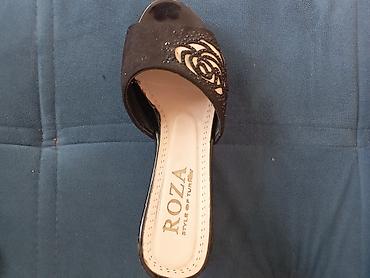 Женские мюли/шлёпки на танкетке ROZA - Бренд: ROZA (STYLE OF TUR) - at lalafo.kg Женские мюли/шлёпки на танкетке ROZA - Бренд: ROZA (STYLE OF TUR) -