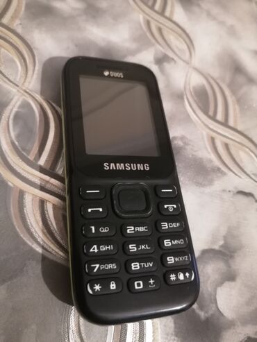Samsung: Samsung B300, 2 GB, rəng - Qara, Düyməli, İki sim kartlı
