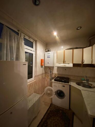 Uzunmüddətli kirayə mənzillər: Ecemi metrosuna yaxin 3 otaq bina evi 5/5 mertebesi ewyali kiraye — 7