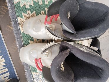 Лыжные ботинки: Лыжные ботинки, б/у, сделано в Словении, осталась пара, размер 37 — 7