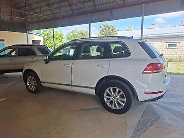 ural teker: Volkswagen Touareg: 3.6 l | 2012 il Krossover — 5