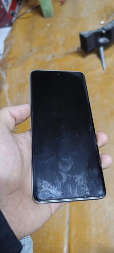 Poco: Poco X7, Б/у, 256 ГБ, цвет - Серебристый, 2 SIM — 4