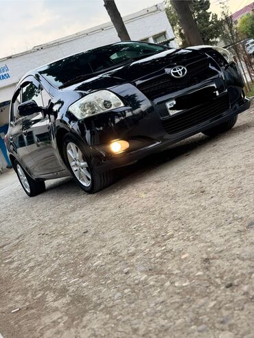 Toyota: Toyota Auris: 1.4 l | 2008 il Sedan — 8