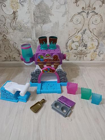 кулич набор: Play-Doh Kitchen Creations — набор «Candy Delight / Фабрика шоколада» — 3