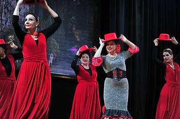 Другие услуги в сфере красоты и здоровья: Театр-студия фламенко "Эсмеральда" начинает набор в группу фламенко с — 9