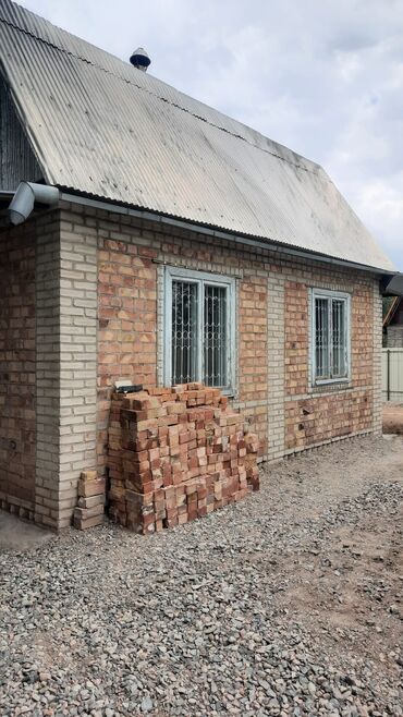 дом в красном речке: Дача, 40 м², 2 комнаты, Собственник, Старый ремонт