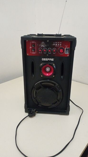 radiola: Bluetooth ve radio ses effekti super. 200 azn satilir yalniz real