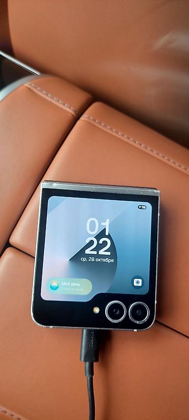galaxy z flip 6: Samsung Galaxy Z Flip 6, 256 GB, rəng - Boz, İki sim kartlı — 5