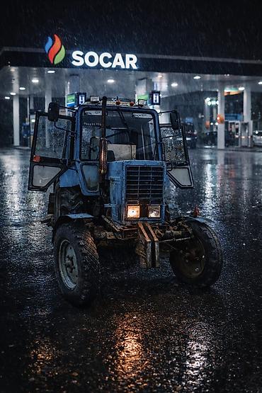 Digər kənd təssərüfat avadanlığı: Mavi rəngli təkərli kənd təsərrüfatı traktoru - Kabinli, panoram — 6