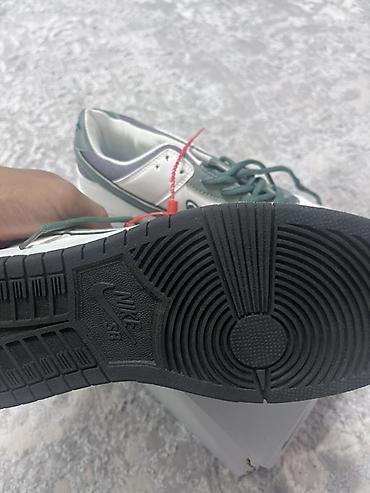 43: Кроссовки Nike SB Low

Размеры 42,43
По 2500с — 1