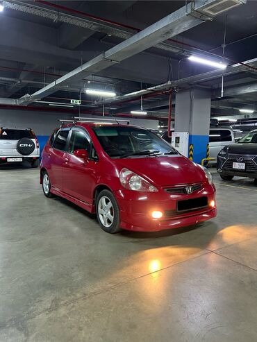 Honda: Honda Fit: 2002 г., 1.3 л, Вариатор, Бензин, Хэтчбэк at lalafo.kg — 2 Honda: Honda Fit: 2002 г., 1.3 л, Вариатор, Бензин, Хэтчбэк — 2