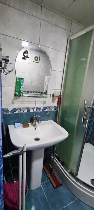 Uzunmüddətli kirayə mənzillər: XİRDALAN QƏNCLƏR SƏHƏRCİYİ. Riyat TİCERET mərkəziyle üzbəüz. 11 — 12