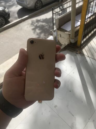 IPhone 8, 64 GB, Rose Gold, Barmaq izi