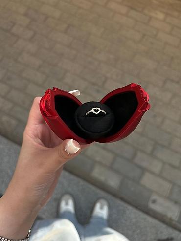 buxarli mop: Gül formalı üzük qutusu + Üzük💍 - Dizayn: Qırmızı qızılgül şəklində — 2
