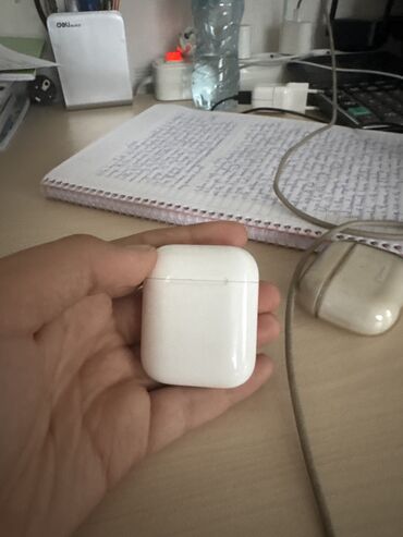 qulaqlıq satışı: Airpods 1 tecili satilir.Original