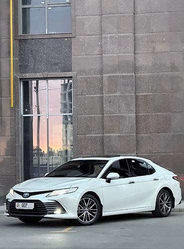 tayota progres: Toyota Camry: 2023 г., 2.5 л, Вариатор, Гибрид, Седан — 1