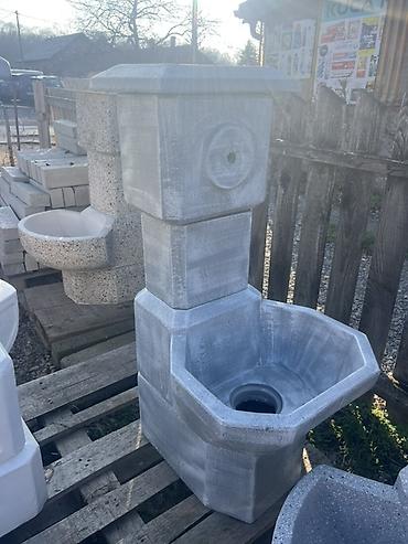 poklanjam kosnice: Baštenska česma/umivaonik od betona - Materijal: liveni beton — 1