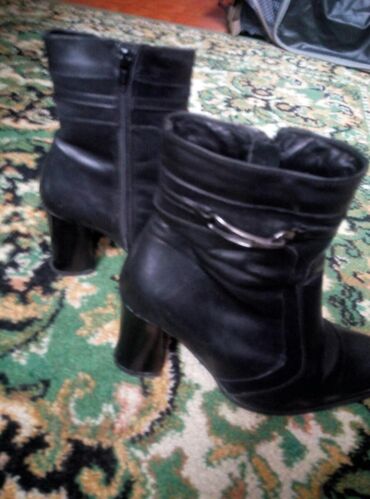 обувь женская бу: Сапоги, 38, цвет - Черный