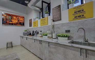 Продажа отелей и хостелов: Продаётся помещение 160 кв.м в 5 микрорайоне (под хостел) 🔹 Площадь — 10