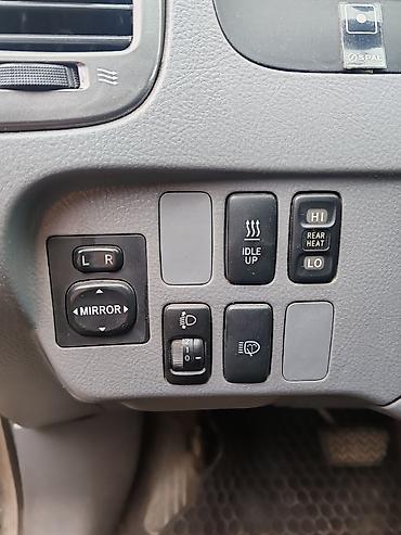 byd e2 2024: Toyota Avensis Verso: 2003 г., 2 л, Автомат, Бензин, Минивэн — 8