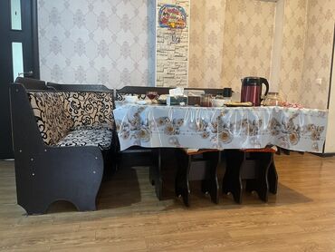Стулья, табуретки: Стул для кухни, Б/у, Дерево, цвет - Черный at lalafo.kg Стулья, табуретки: Стул для кухни, Б/у, Дерево, цвет - Черный