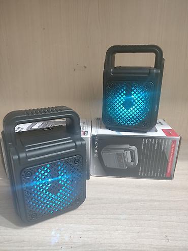 bluetooth колонки: Портативная маленькая Bluetooth-акустика с подсветкой - Компактный — 1