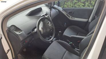 Toyota: Toyota Yaris: 1.4 l. | 2011 έ. Χάτσμπακ — 10