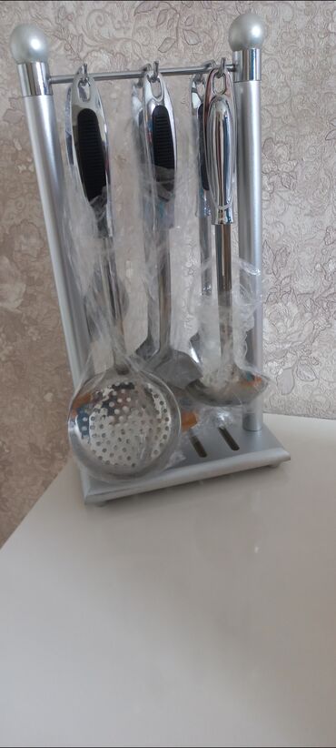 Digər mətbəx aksesuarları: Mətbəx alətləri dəsti – stendli - Material: paslanmayan polad - Dəst — 4