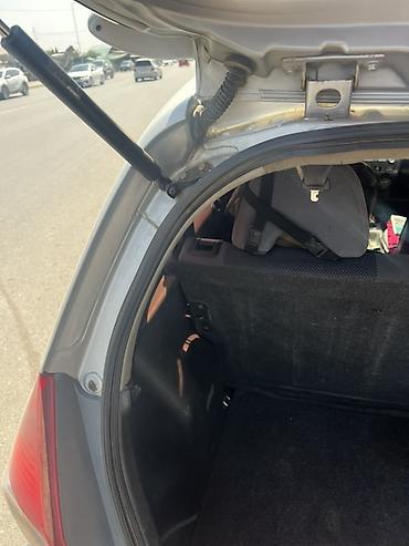 jak авто: Honda Jazz: 2003 г., 1.5 л, Механика, Бензин, Хэтчбэк — 6