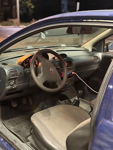 ducati generali: Opel Corsa C, trovratna, tamnoplava - Motor: benzinski - Pogon — 7