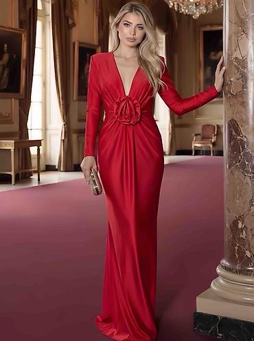 Elegantna duga haljina s ružom u struku

-3000 din
S M L Xl