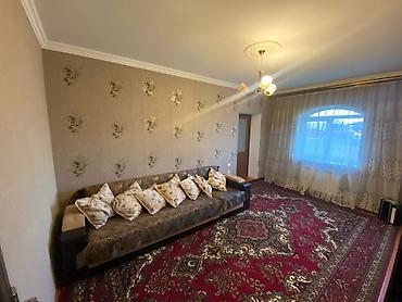 ev axtaram: Satışda həyət evi – geniş sahəli, iki mərtəbəli. Xüsusiyyətlər: - Tam — 4
