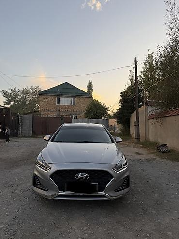 Hyundai Sonata: 2023 г., 2 л, Автомат, Газ, Седан
